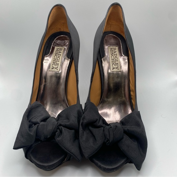 Badgley Mischka High Heel Shoes Black Satin Open Toe Slip On w/Bow Size 7 - Picture 1 of 5
